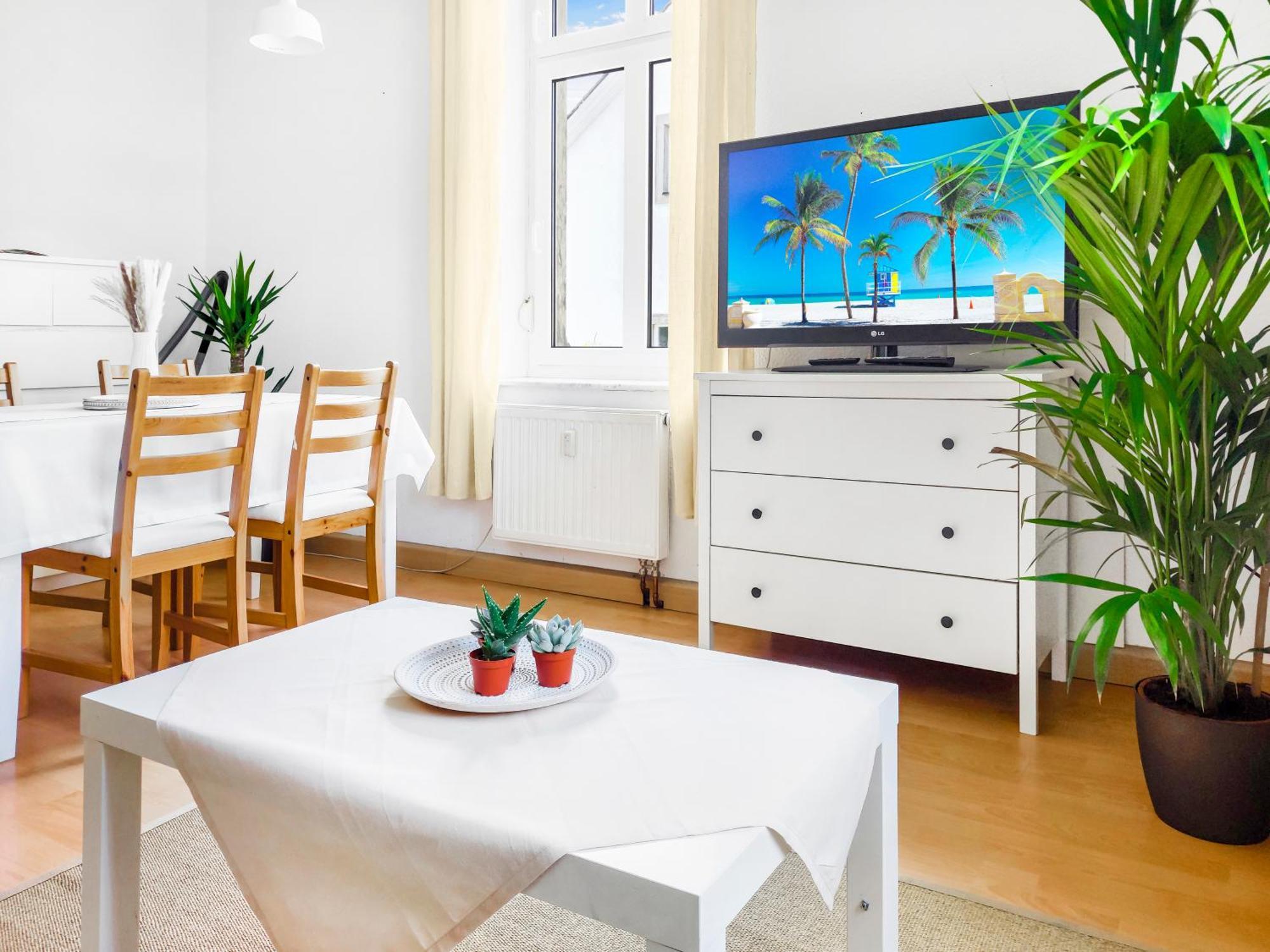 Bis 6 Personen - Helle, Ruhige Whg, 2 Baeder, Dd Neustadt, Lage * Dresden